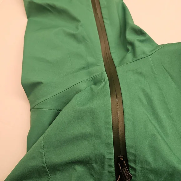 Stormtech Rain Jacket - Picture 11 of 15